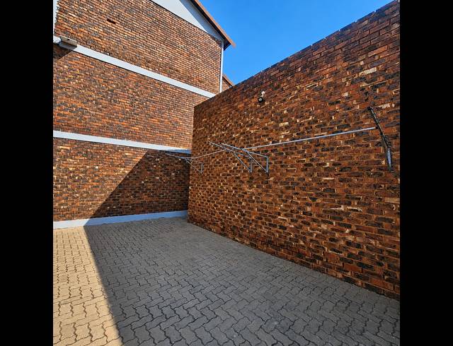3 BEDROOM FLAT FOR SALE IN BERGSIG
